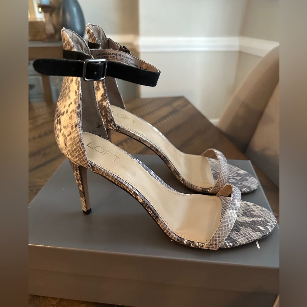 LOFT Strappy Snakeskin Heel, Size 9.5